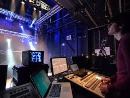 9. CHOOSING YOUR DESIGN TEAM