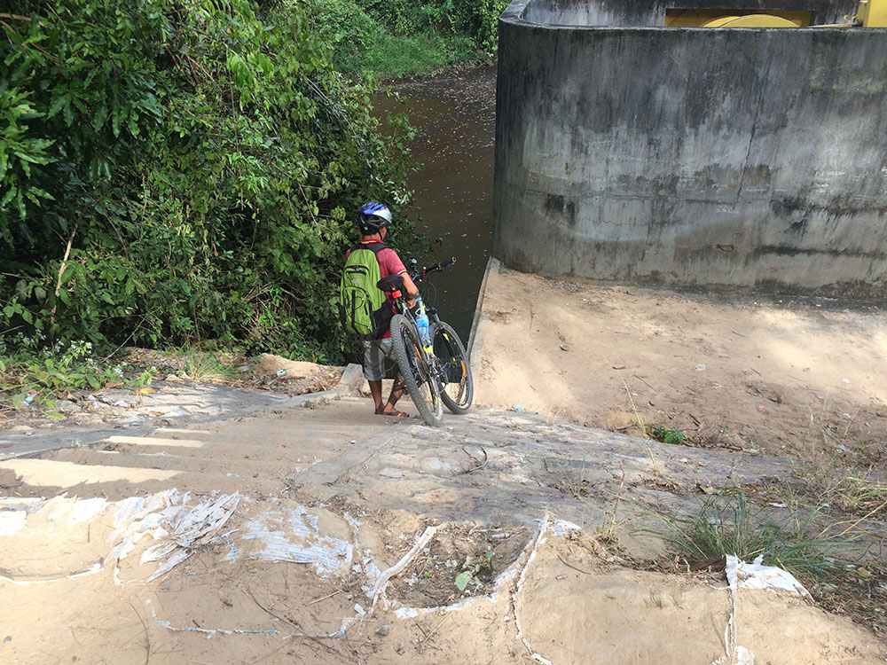 Luk ferrying bikes