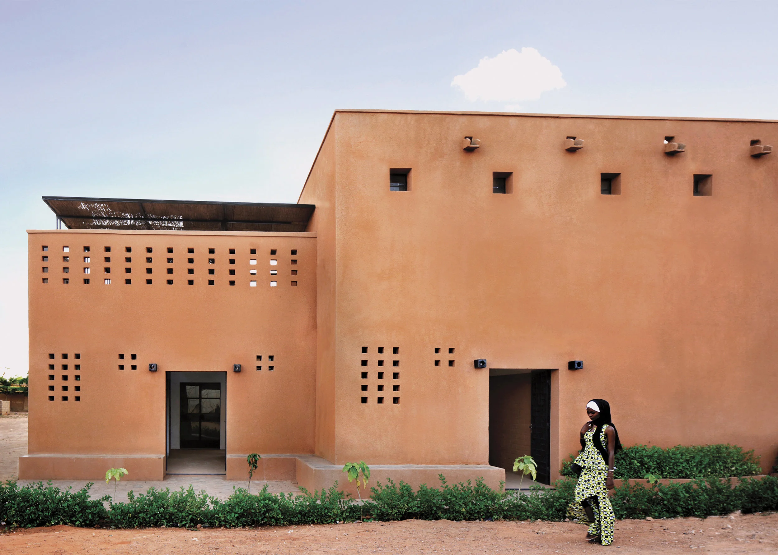  Niamey 2000 is a 18,000 square foot (1,700 m2) housing development that was designed in response to the current housing crisis occurring in Niamey, the capital of Niger. By increasing density, the project proposes a new model for urban living. 