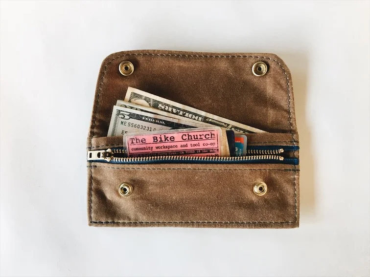 51CADBA4-C866-4BD2-8556-FE478D3704C8