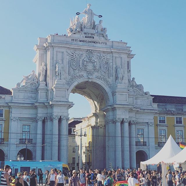 #CasaDoMercadoLisboa is just a short walk from the largest square in Lisbon #PracaDoComercio!
Thanks for the photo #NoelleLynne (@betseylynnestyle)
___________________________________________________________
#ExploreLisbon #LoveLisbon #HistoricLisbon