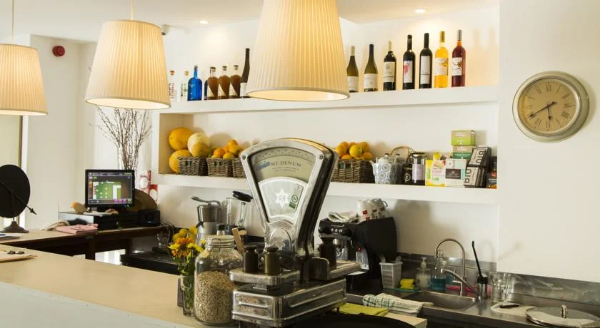 Casa Do mercado - organic restaurant - eco travel - florum fashion magazine - noelle lynne