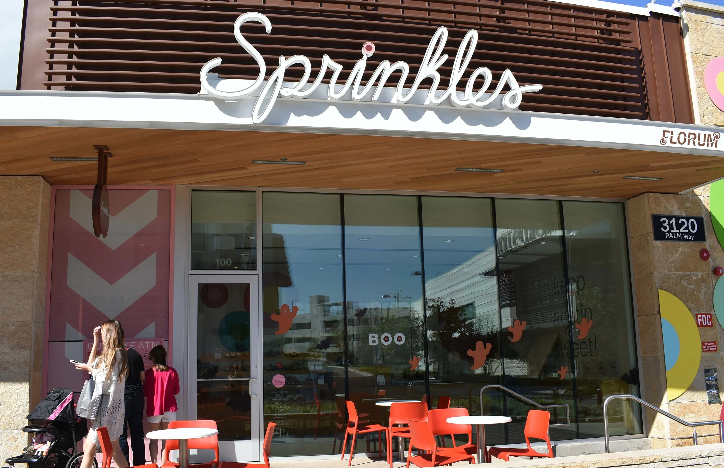 The Domain Austin Texas - Made In USA Shopping Guide - Florum Fashion Magazine - Noelle Lynne - Ethical Organic Natural Clothing Makeup Homegoods - Ethically Produced - Eco Friendly Stores Sprinkles Vegan Gluten Free Cupcakes