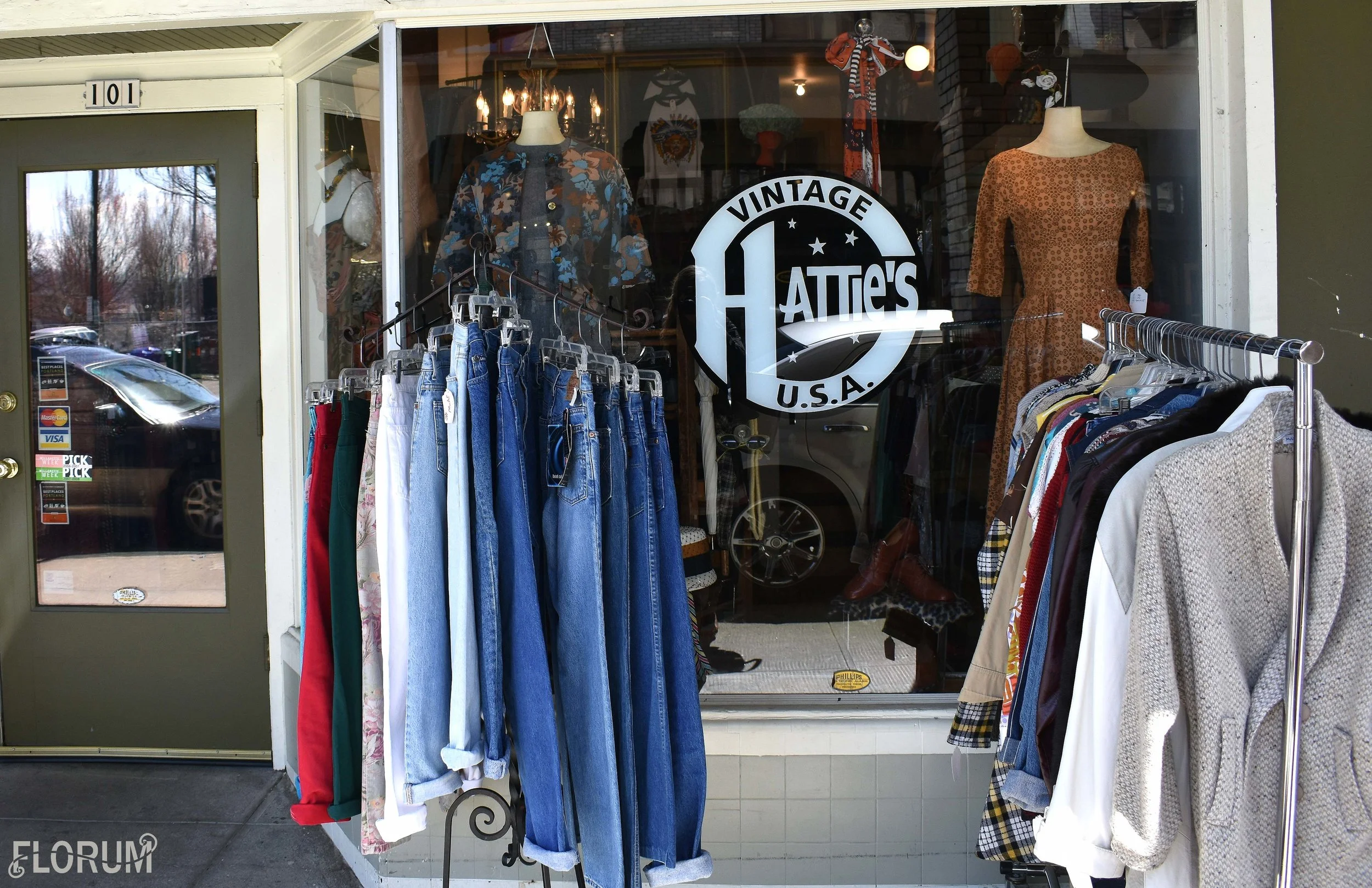 This vintage haven in Southeast Portland just a couple blocks from Jupiter Hotel was an amazing find. This vintage shop has been around for almost two decades because they know how to offer the best vintage pieces that you can imagine (seriously tho…