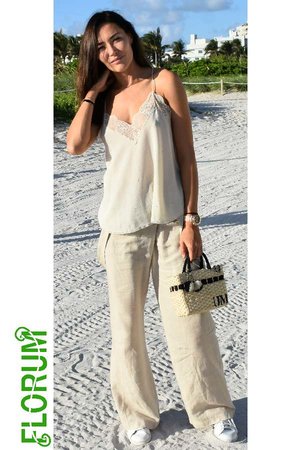 Art Basel Style Guide - Street Fashion - Miami Art Week  Scope fair Florum Fashion Magazine photographer Noelle Lynne - Green socialite vip celebrity looks00.jpg