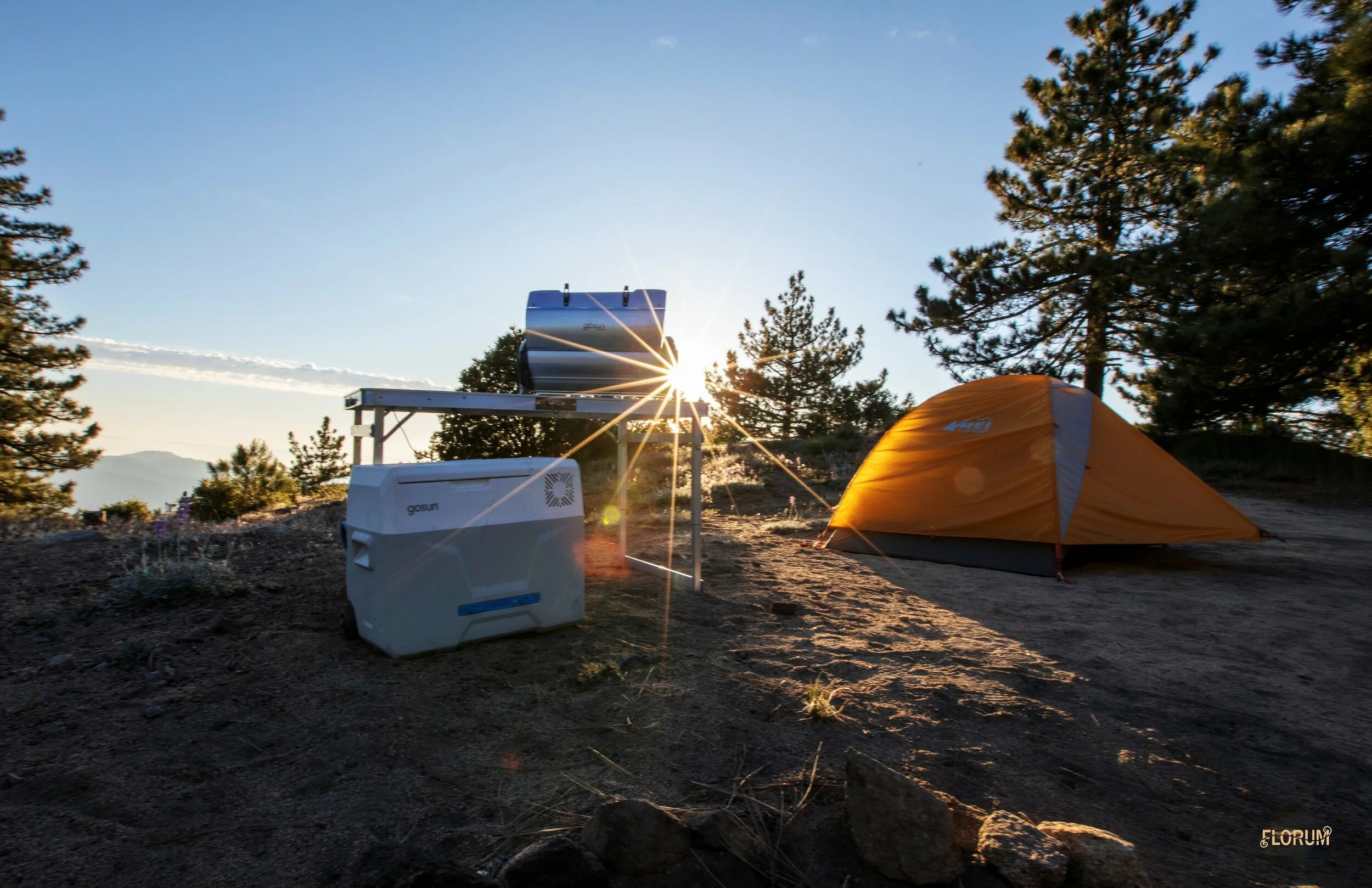 Harnessing the power of the sun, to run your campsite is seriously so gratifying. It reminds me of girl scouts the pure satisfaction of taking an hour to bake chocolate chip cookies in a self made solar oven.GOSun Ultimate Off-Grid Solar Kitchen bun…