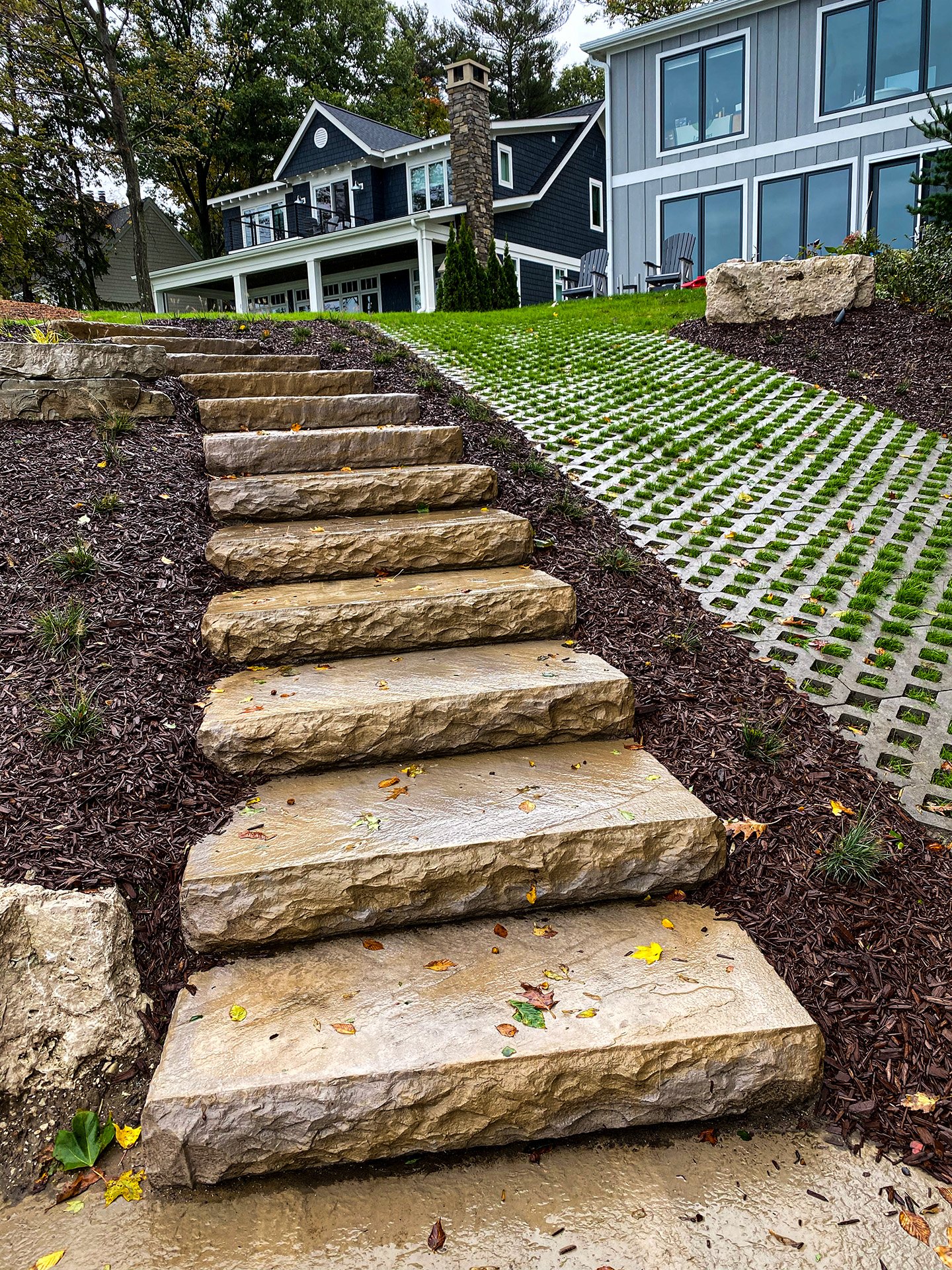 Stairs with Mulch (Up).jpg