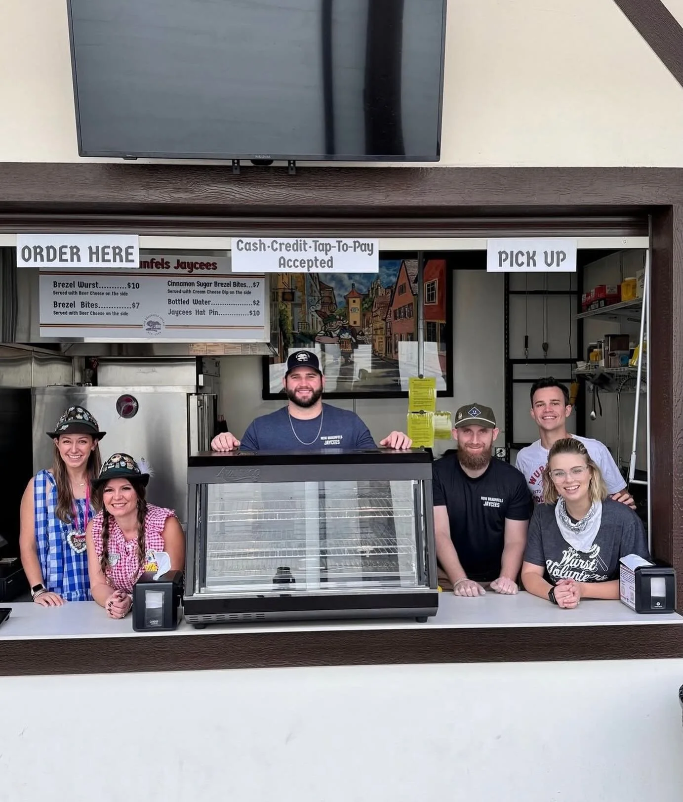 Just 2️⃣ days until the biting of the sausage! 🇩🇪🍻 

🚨We&rsquo;re still looking for support in our booth! 🚨

🔗Sign up with the link in our bio🔗 

Please consider signing up and sharing this post to the support the Jaycees through Wurstfest!