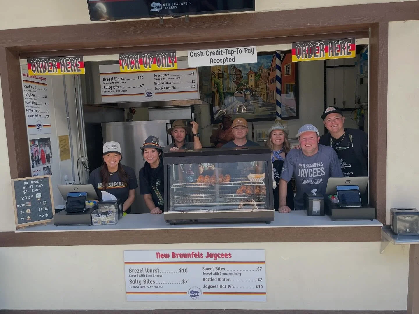 THE BREZZIES ARE HOT BUT OUR VOLUNTEERS ARE HOTTER! 🇩🇪🔥 

We couldn&rsquo;t do it without these amazing individuals who are showing up for us to help give back to the NBTX community! THANK YOU! ☺️ 

Shifts through this weekend are still available.