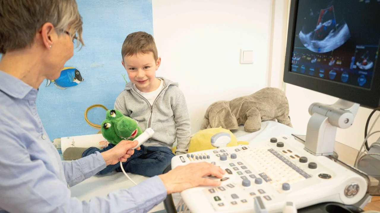 Kinderarzt Starnberg Ultraschall head.jpeg