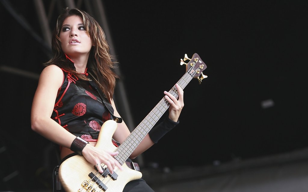 Sick Puppies' Emma Anzai — Just A Rock N Roll Junkie