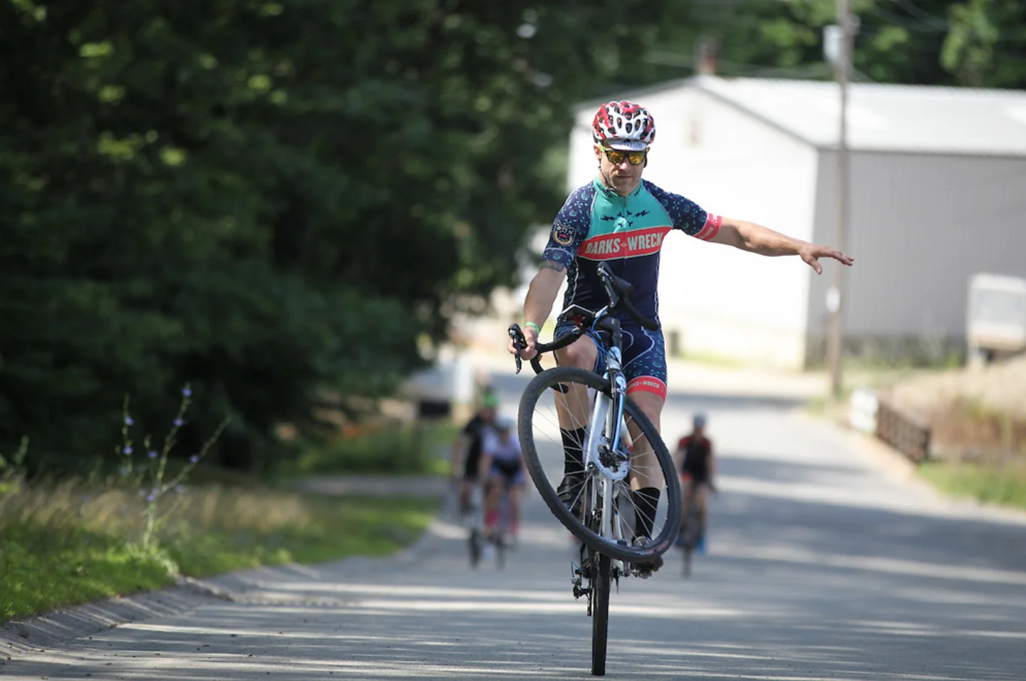 fundo wheelie.jpg