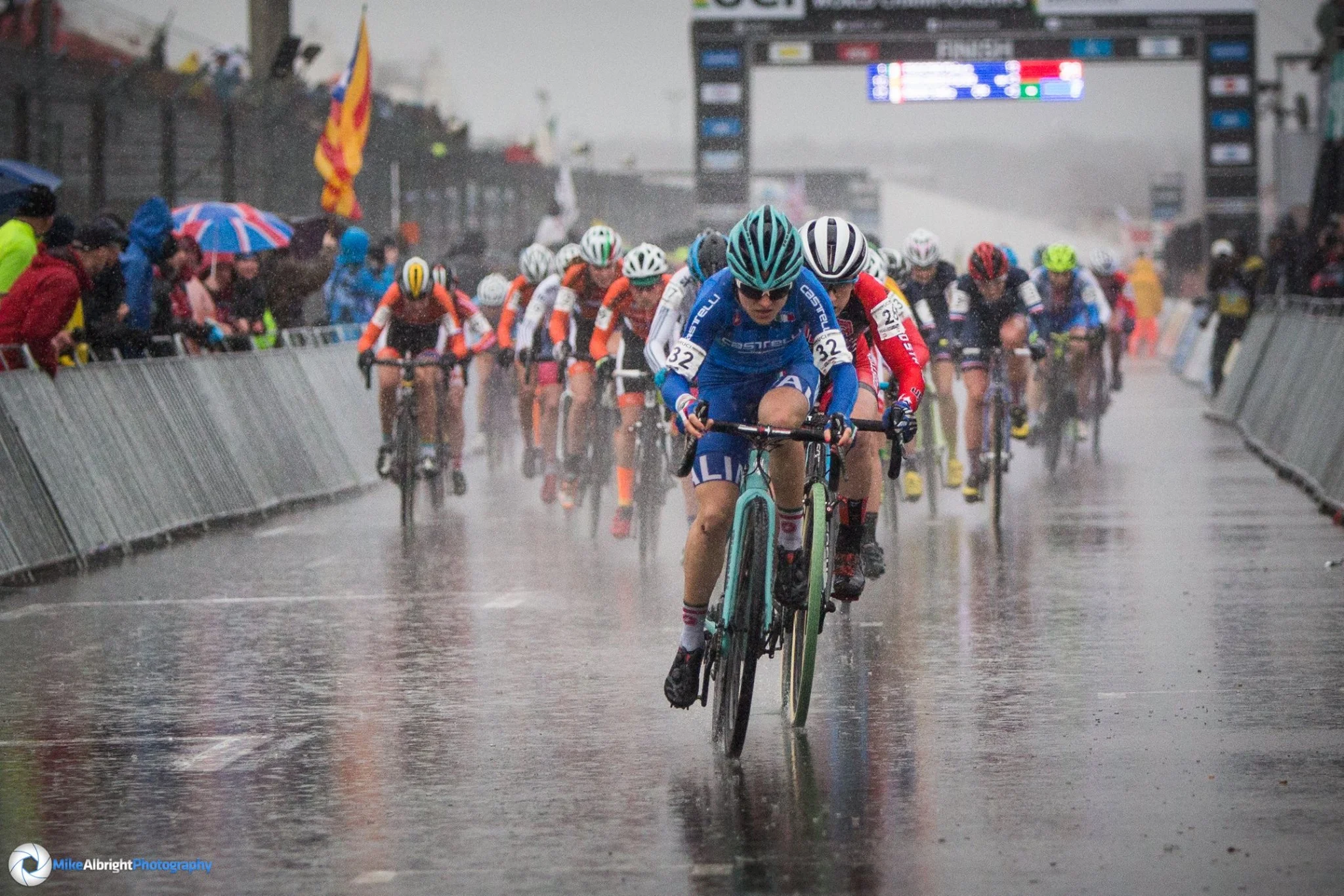 Ellen Noble blasted off the start line in the first-ever U23 women's Cyclocross World Championships in Heusden-Zolder, Belgium on Jan. 30. Photo by Mike Albright. 