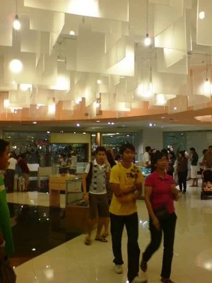 landmark trinoma - ceiling and floor.JPG