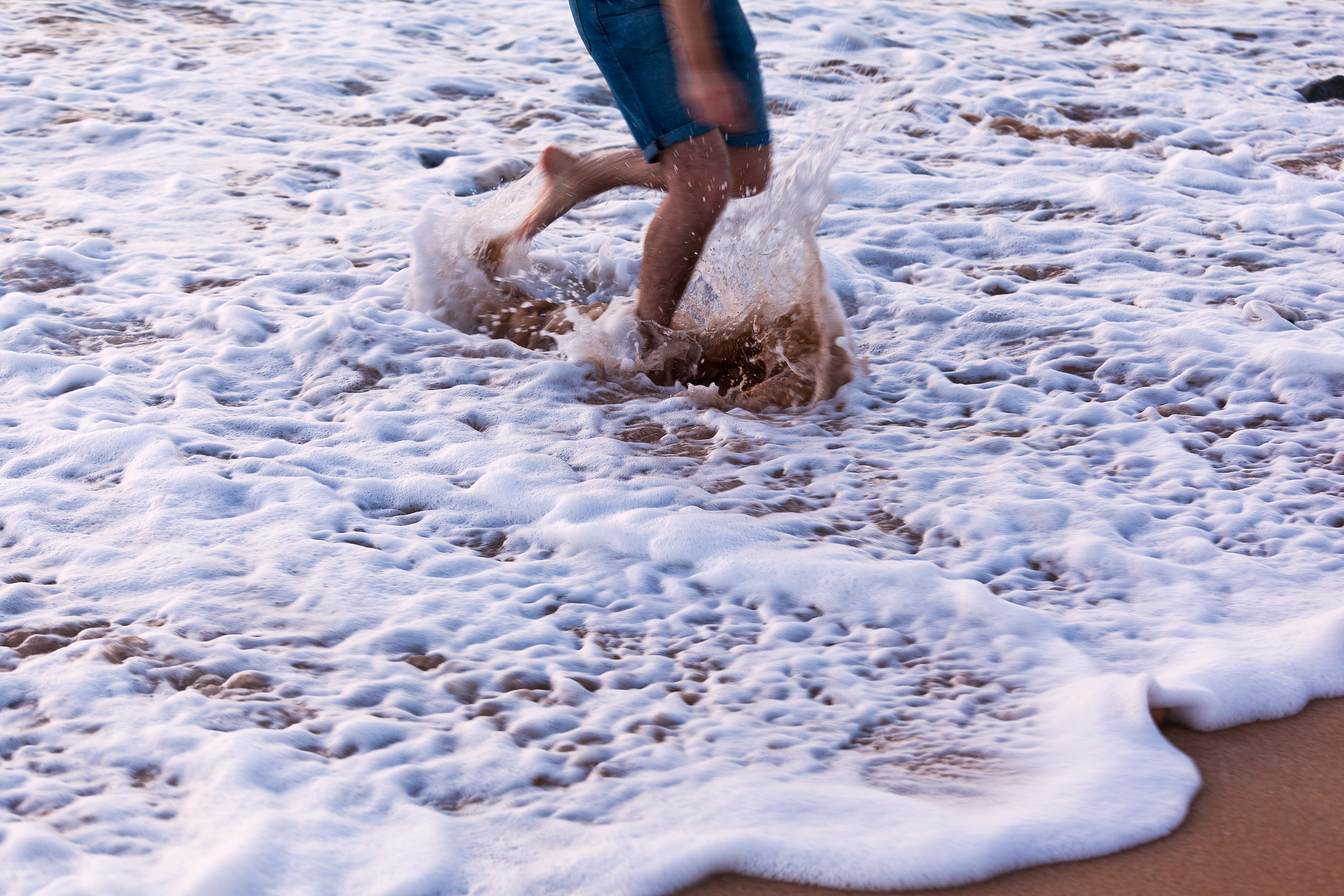 waves-feet.png