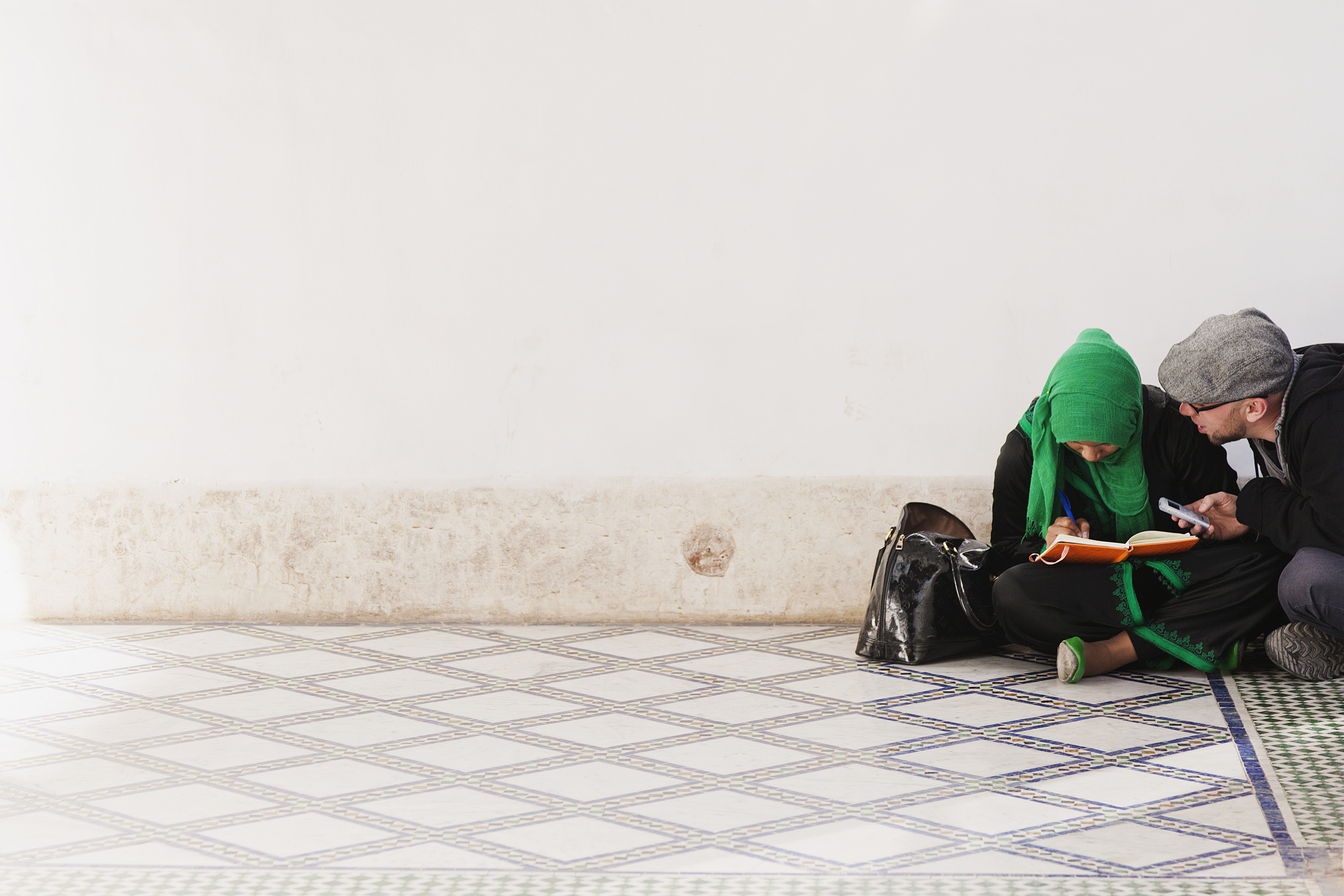 studying-arabic-bahia-palace-marrakesh-travel-photographer.jpg