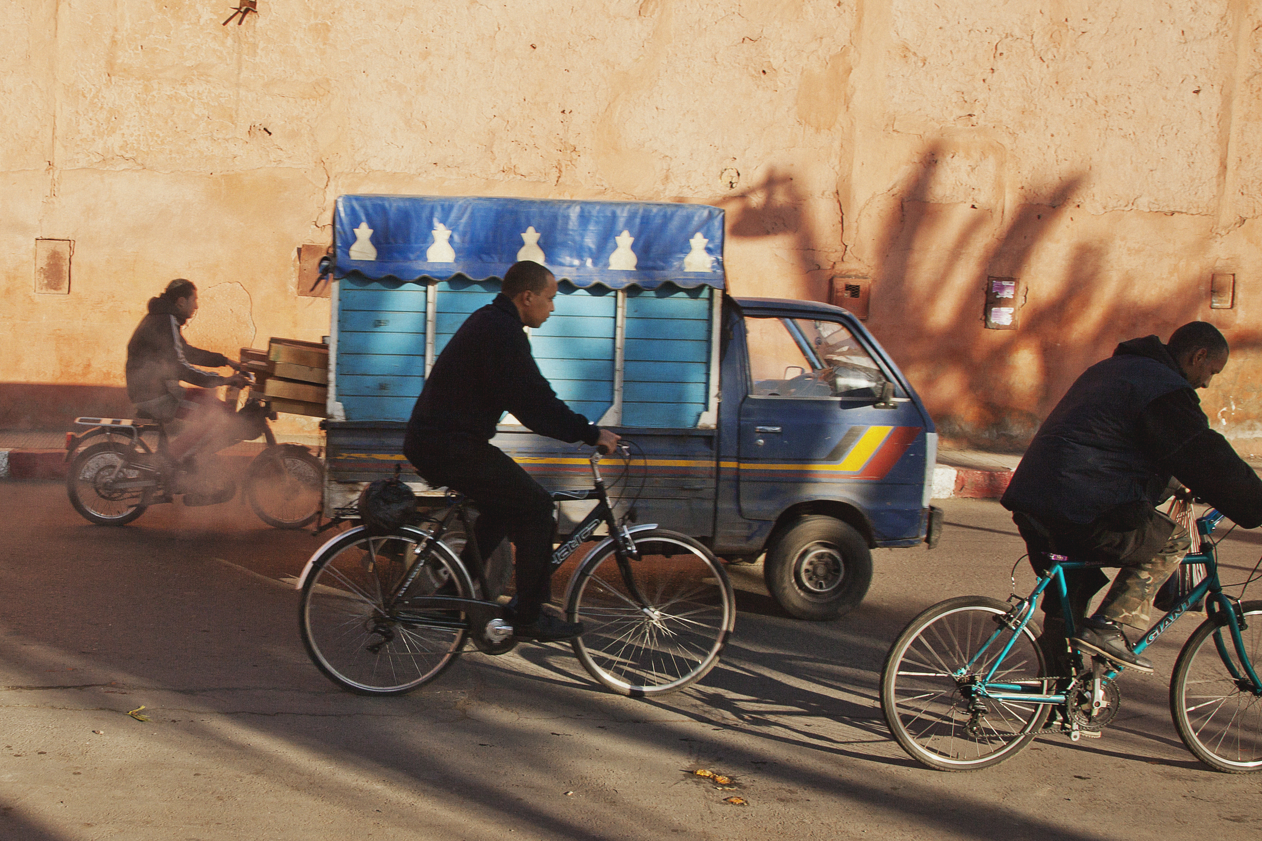 bikes-in-traffic-with-moroccan-lory-travel-photographer.jpg