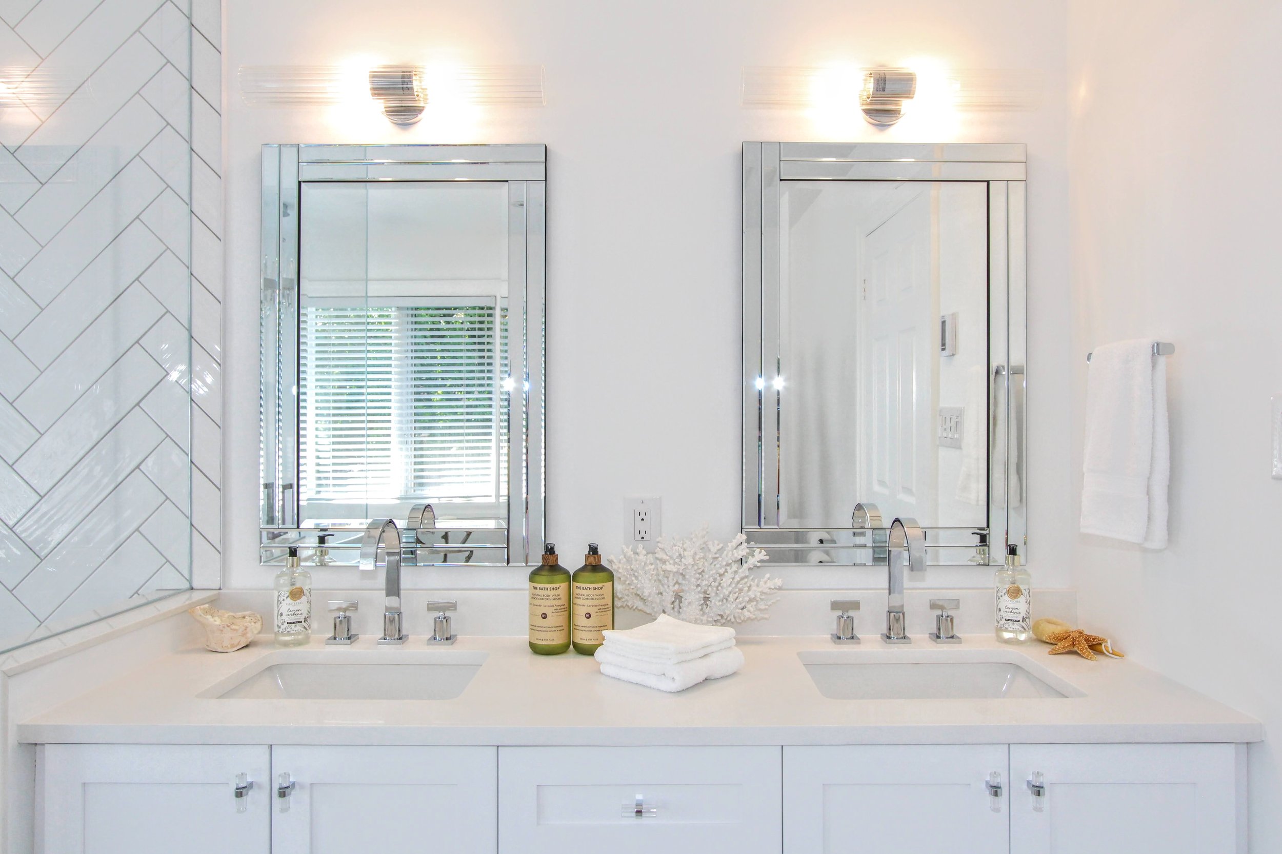 Ensuite design and decorating project with white vanity