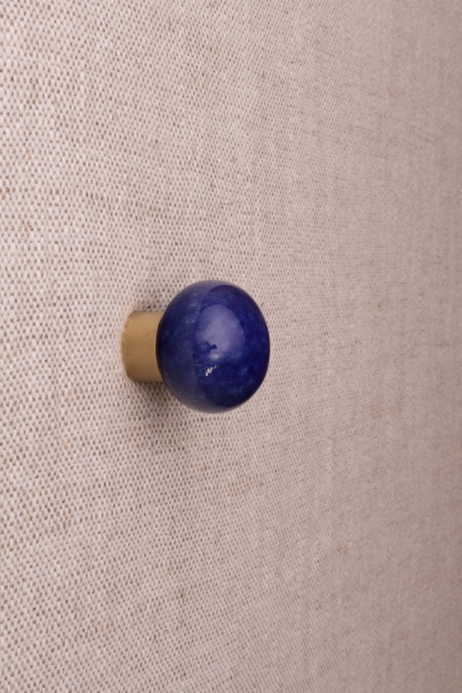 Byron & Gomez.pullhandle.blue4.jpg