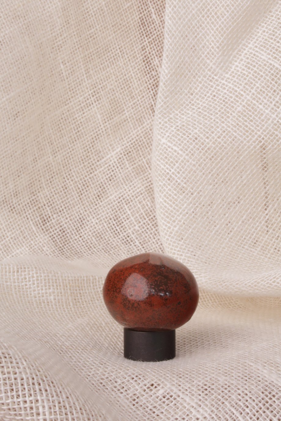 Byron & Gomez.pullhandle.rust13.jpg