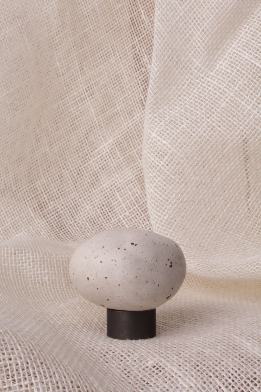 Byron & Gomez.pullhandle.cream9.jpg