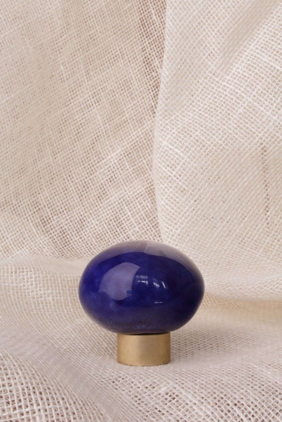 Byron & Gomez.pullhandle.blue11.jpg