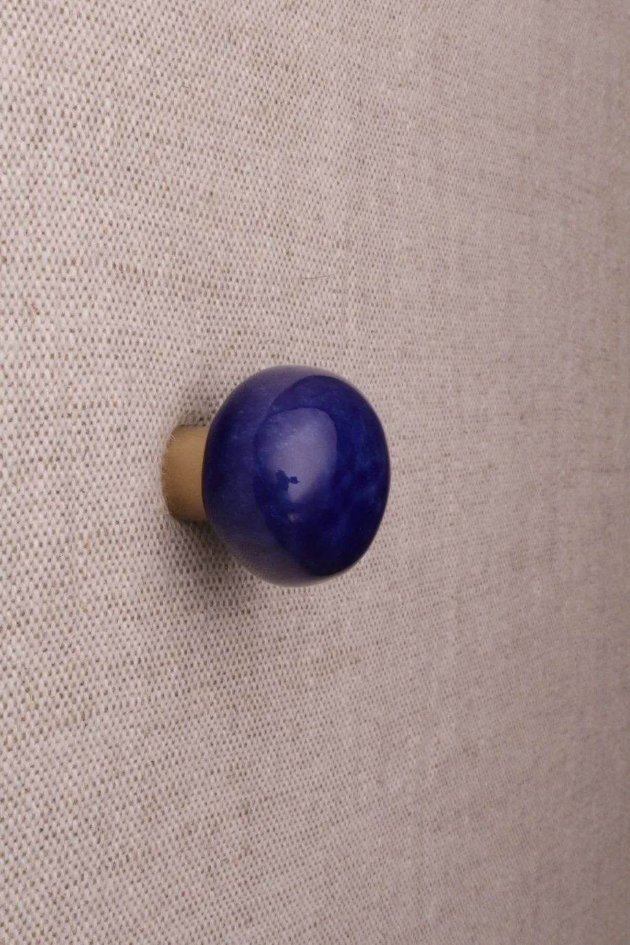 Byron & Gomez.pullhandle.blue8.jpg