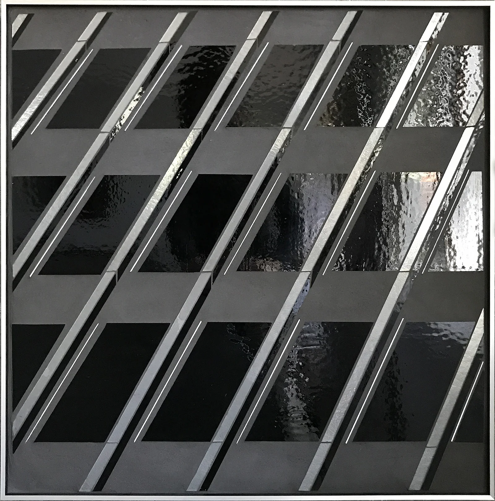 Reflect 1.19 Black grid