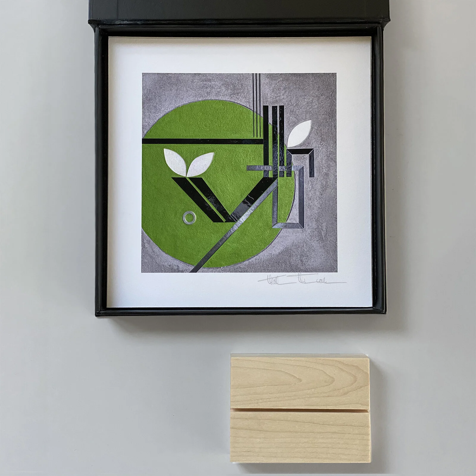 THRIVE flat lay_6466 WEB.jpg