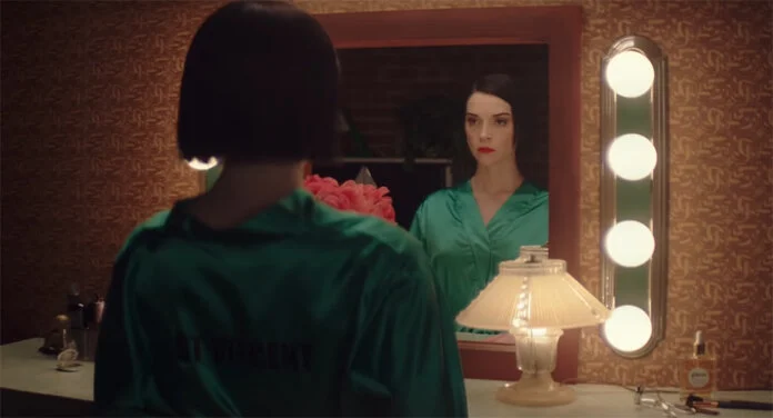 The_Nowhere_Inn_St_Vincent_Carrie_Brownstein_trailer_2_screenshot.jpeg