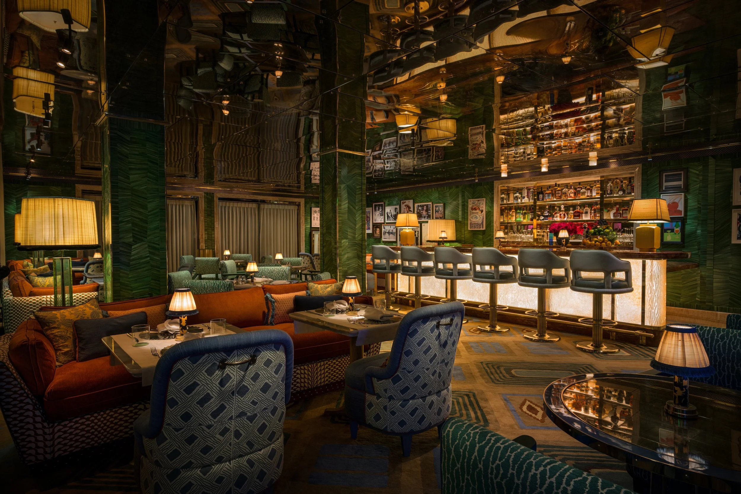 ©Luciforma_La Monique.jpg