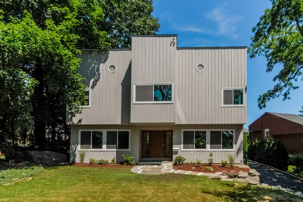 Exterior Paint Modern Home_KAM DESIGN.jpg