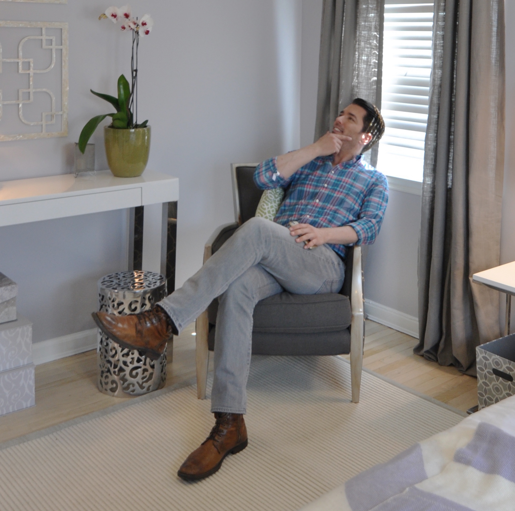HGTV Buying and Selling with The Property Brothers_Season 3_Episode 316_Behind the Scenes_Jonathan Scott.jpg