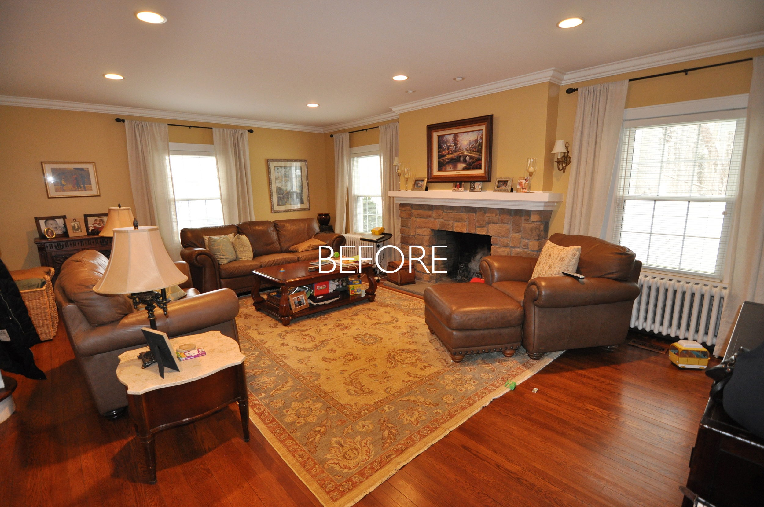 BEFORE Living Room from Entry_HGTV_Buying and Selling with The Property Brothers_Season 5_Episode 8.jpg