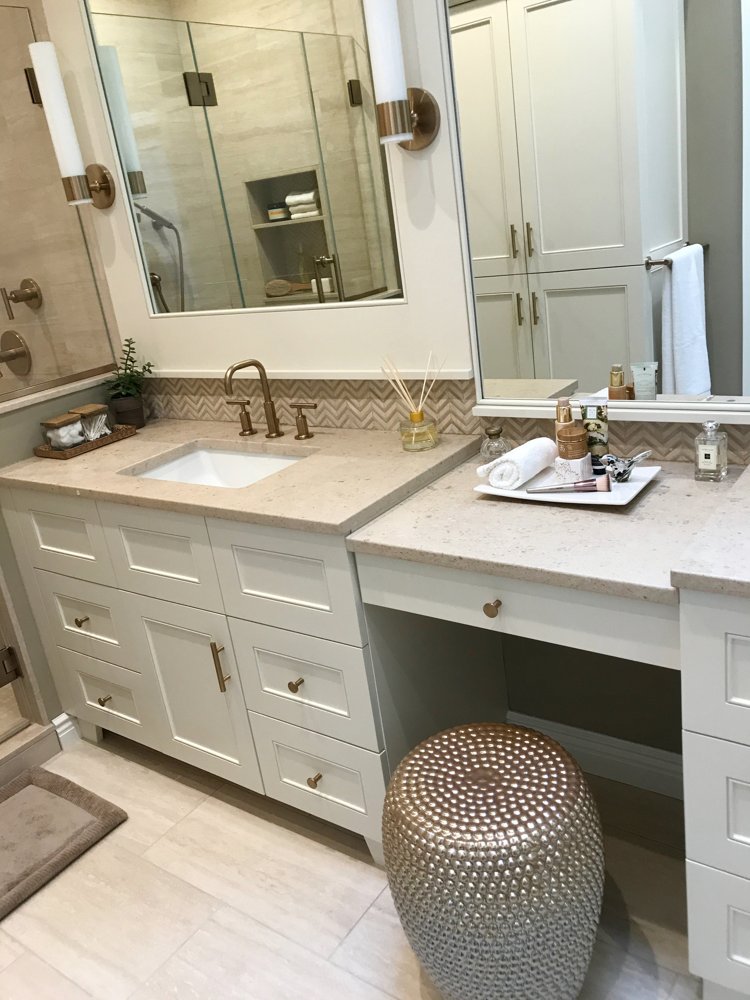 KAM Design_MasterBath_Vanity_Mirror_Sconces_MakeupTable_Pleasantville_2017 - 8.jpg