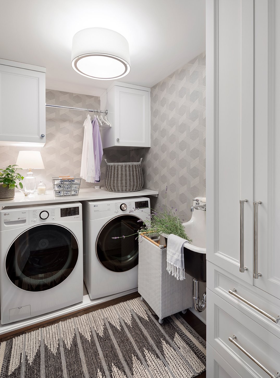 Tudor Manor_Laundry_KAM DESIGN_ELS_7950-web.jpg