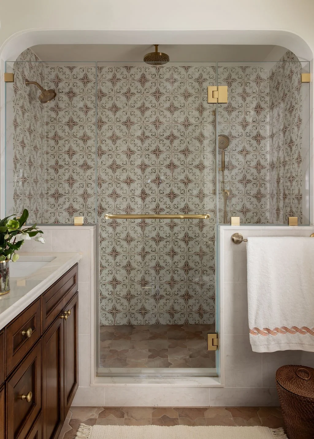 KAM Design_Primary Bath_Wide_20251211-JLP-2-2-Final WEB.jpg