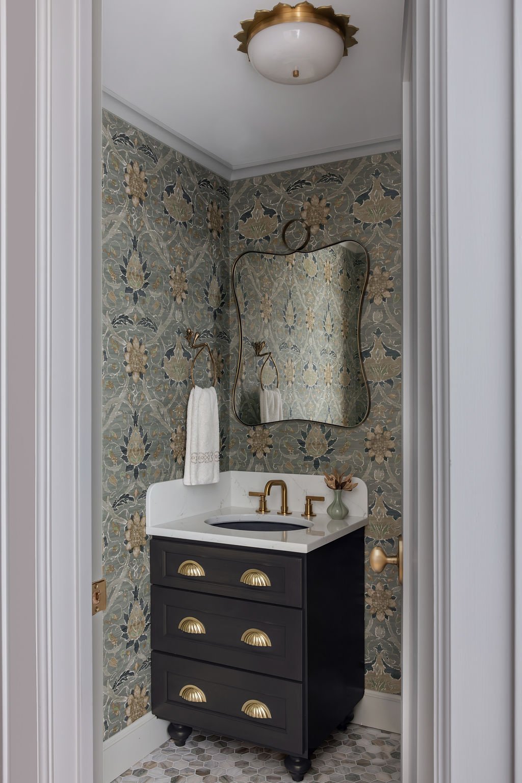 KAM Design_Powder Rm_Larchmont Wide_20251211-20251211-JLP-4-Final WEB.jpg