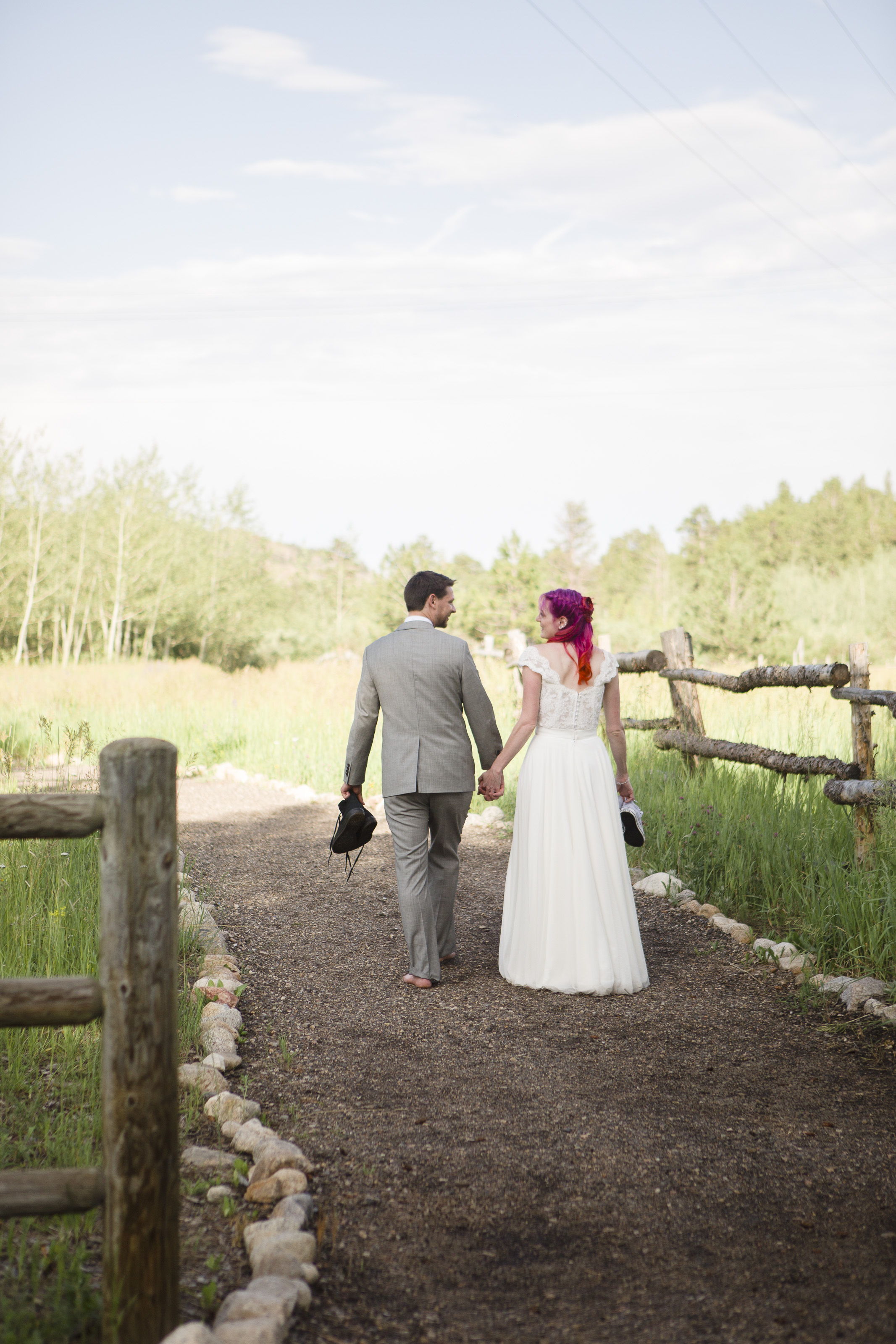 kristen-vance-wild-basin-lodge-allenspark-colorado-wedding-2017-3.jpg