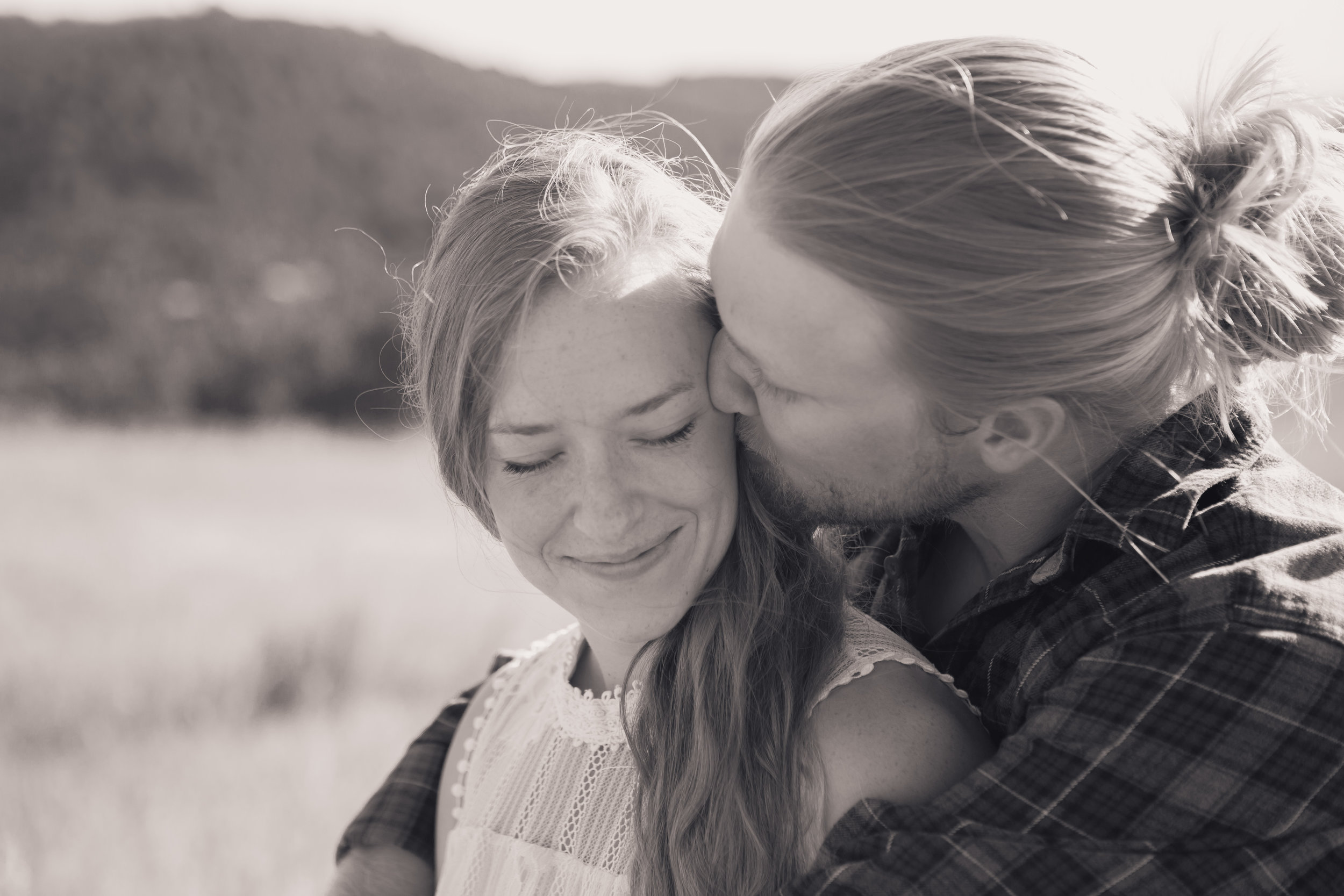 kristen-vance-2016-summer-white-ranch-open-space-golden-colorado-engagement-10.jpg