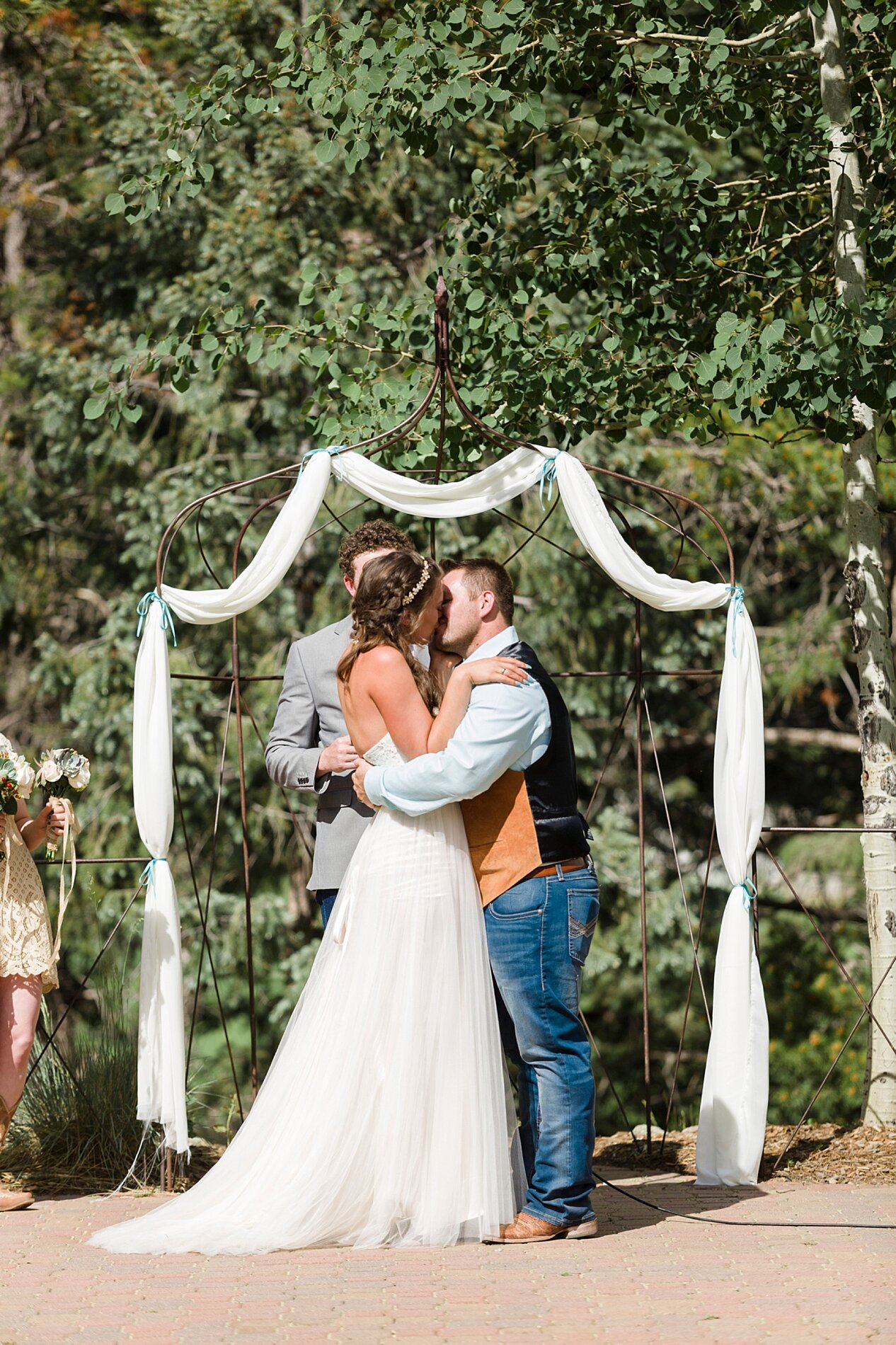 Kristen Vance Photography - Evergreen Red Barn