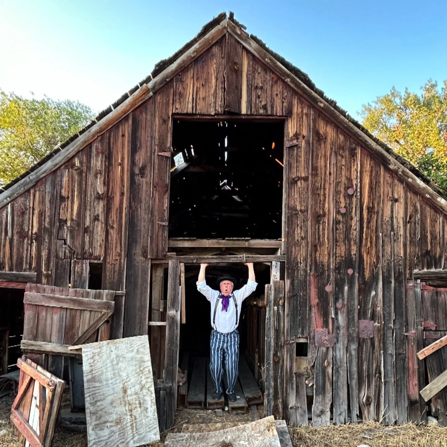 Uncle Lucky Coot is raising the roof at @bishopspumpkinfarm1973 again next weekend! 

Lucky, Red and Henk will be back as The Rock Bottom Boys later in the month!