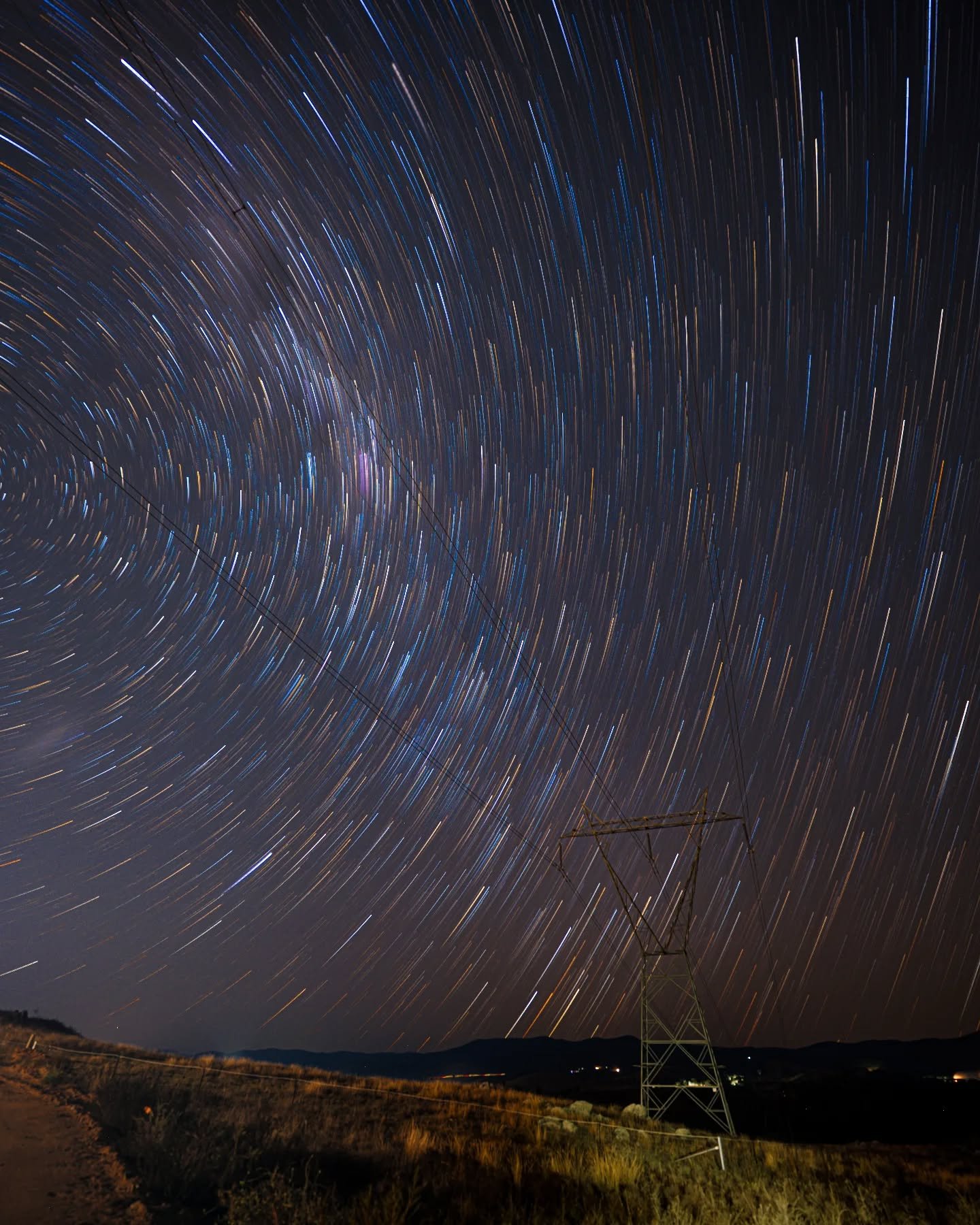 First startrail of the season from inside my suburb. 

Here's to all the photographers hoping for a good astro season.
#winter #astroseason #stars #looktothestars #nights #stargazing #startrails #astro #nikon #nisifiltersau #nikonz #1424mm