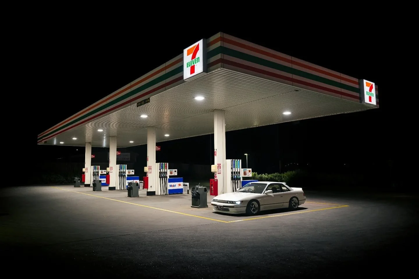 Finally had the chance to firstly see @naomi.s13 car running, but also got to photograph it. 
⬜️◻️⬜️◻️⬜️◻️⬜️◻️⬜️◻️⬜️◻️⬜️◻️⬜️◻️⬜️◻️⬜️
#nissan #s13 #Silva #silvas13 #nismo #schasis #automotive #tokyo #nikon #melbourne #nikonz9 #plena #nikonz #cars #cit