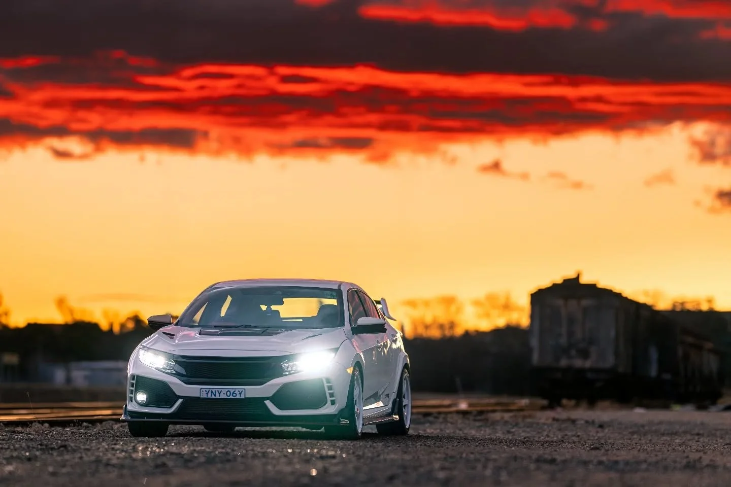 White Knight
⬜️🟥⬜️🟥⬜️🟥⬜️🟥⬜️🟥⬜️🟥⬜️🟥⬜️🟥⬜️🟥⬜️
#Honda #civic #hondacivic #vtec #bseries #ek #fk8civic #jdm #gramlights #promo #hondapromotion #automotivephotographer #nikonz #nikon #zcreators #automotive #fitment #fitmentindustries #fk8typer #fk