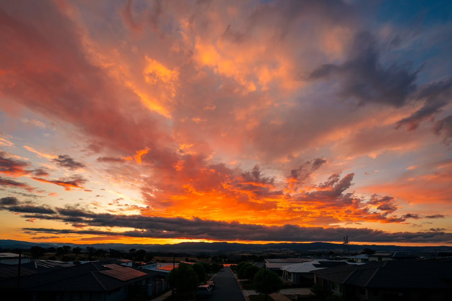 Bold Colour, Layered Clouds &amp; Summer Vibes.
More of this please.
#Summersunset #mynikonlife #landscapephotography #nikonz #Ginninderry