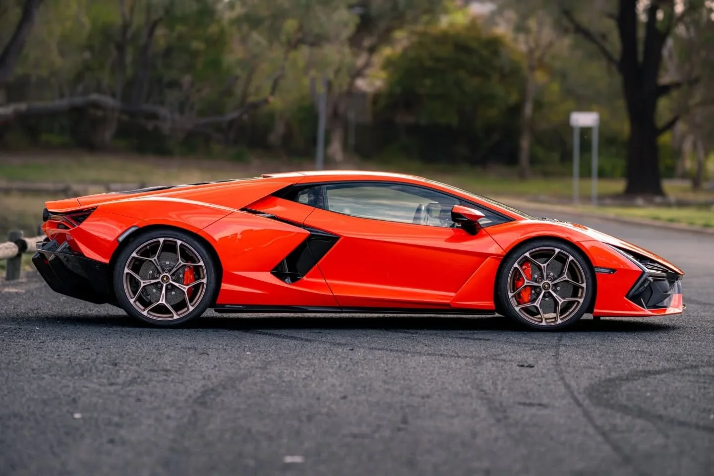 Grey, raining and gloomy weather? 
Let me brighten your day with a Lamborghini Revuelto

Shot for @supremevinyl
🟥🟧🟥🟧🟥🟧🟥🟧🟥🟧🟥🟧🟥🟧🟥🟧🟥🟧🟥🟧🟥🟧
#nikon #Lamborghini #Revuelto #lamborghinirevuelto
#Italian #v12 #v12lamborghini #orange #lav