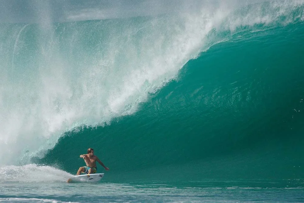 ^ JULIAN WILSON He is one of those freak talents in a very small club with the likes of John John Florence and Jamie O'Brien. Julian had such a spectacular year in and out of the surf. Ranking No. 4 he came so close to a world title and is now starting this year by celebrating his engagement. Here at Pipe cranking a power bottom turn that would be the envy of old school power surfers – No bones broken just shattered dreams .