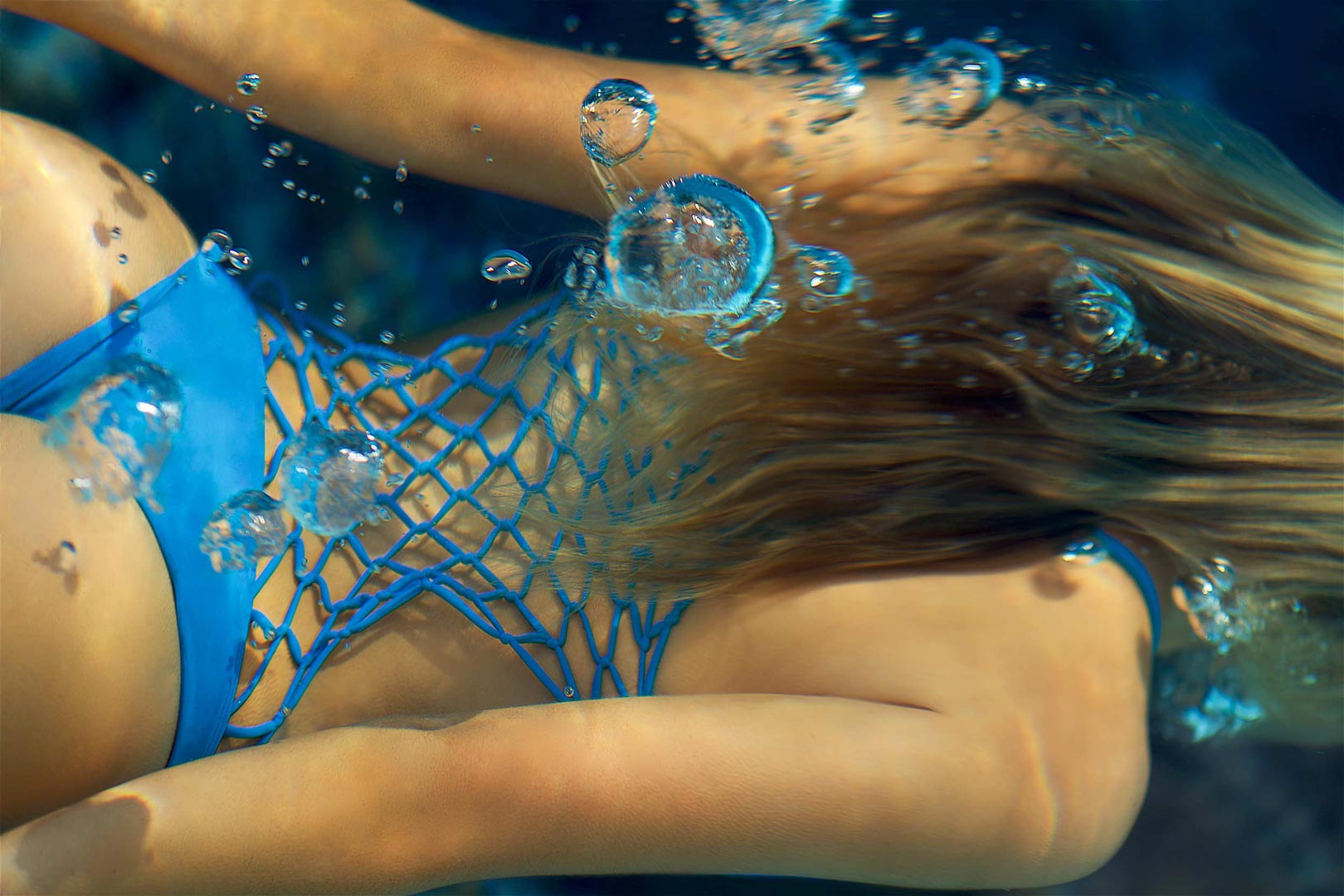  FITNESS &amp; ACTIVE SWIMWEAR Underwater bubbles with Jayde 'Stella' Heath in Mikoh 