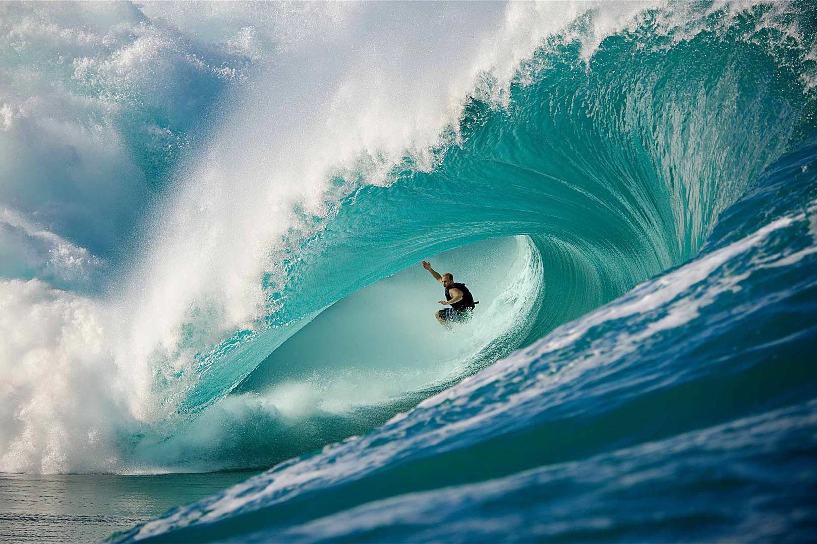  PROFESSIONAL SURF PHOTOGRAPHY Mark Mathews in a Teahupoo vortex 